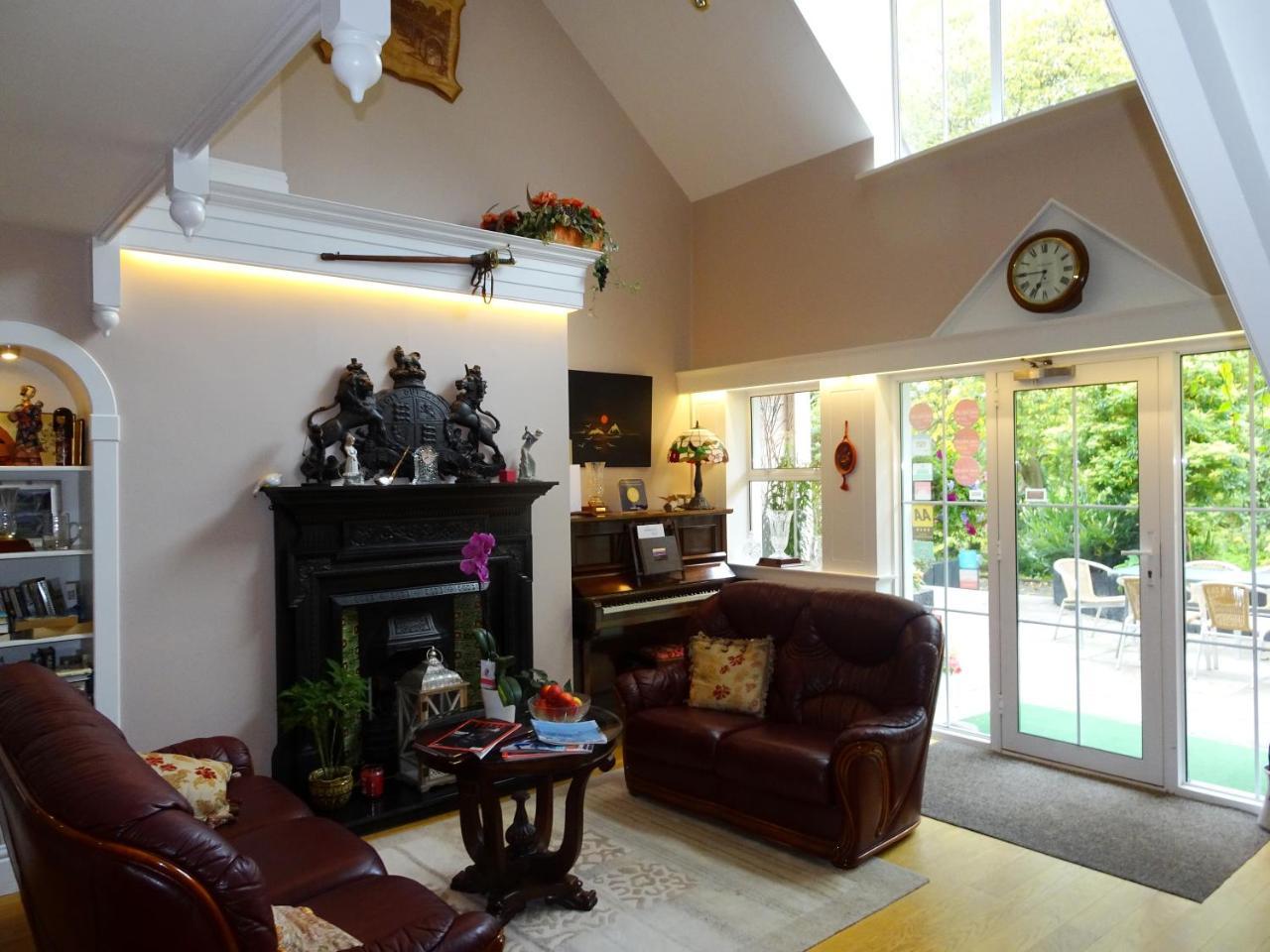 The Grove Lodge Guesthouse Killorglin Eksteriør billede